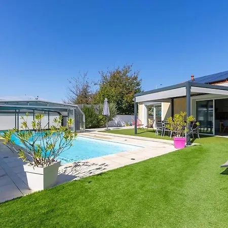 Casa Fernandes Avec Piscine Couverte *