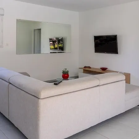 Holiday home Casa Fernandes Avec Piscine Couverte