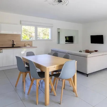 Holiday home Casa Fernandes Avec Piscine Couverte *